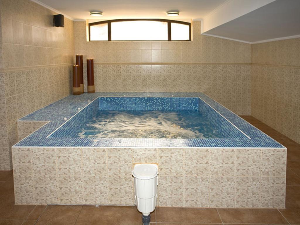 Hotel Chinar 히사랴 외부 사진