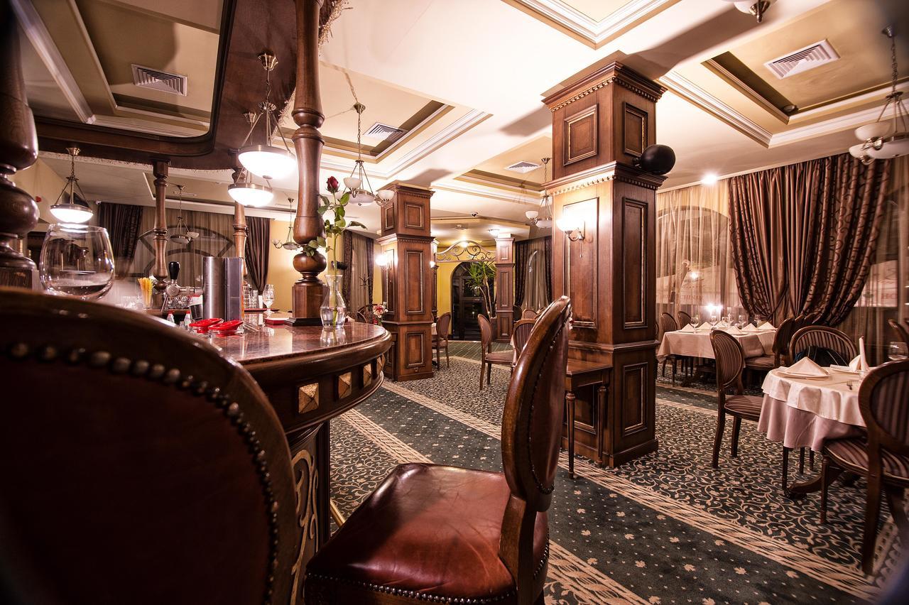 Hotel Chinar 히사랴 외부 사진