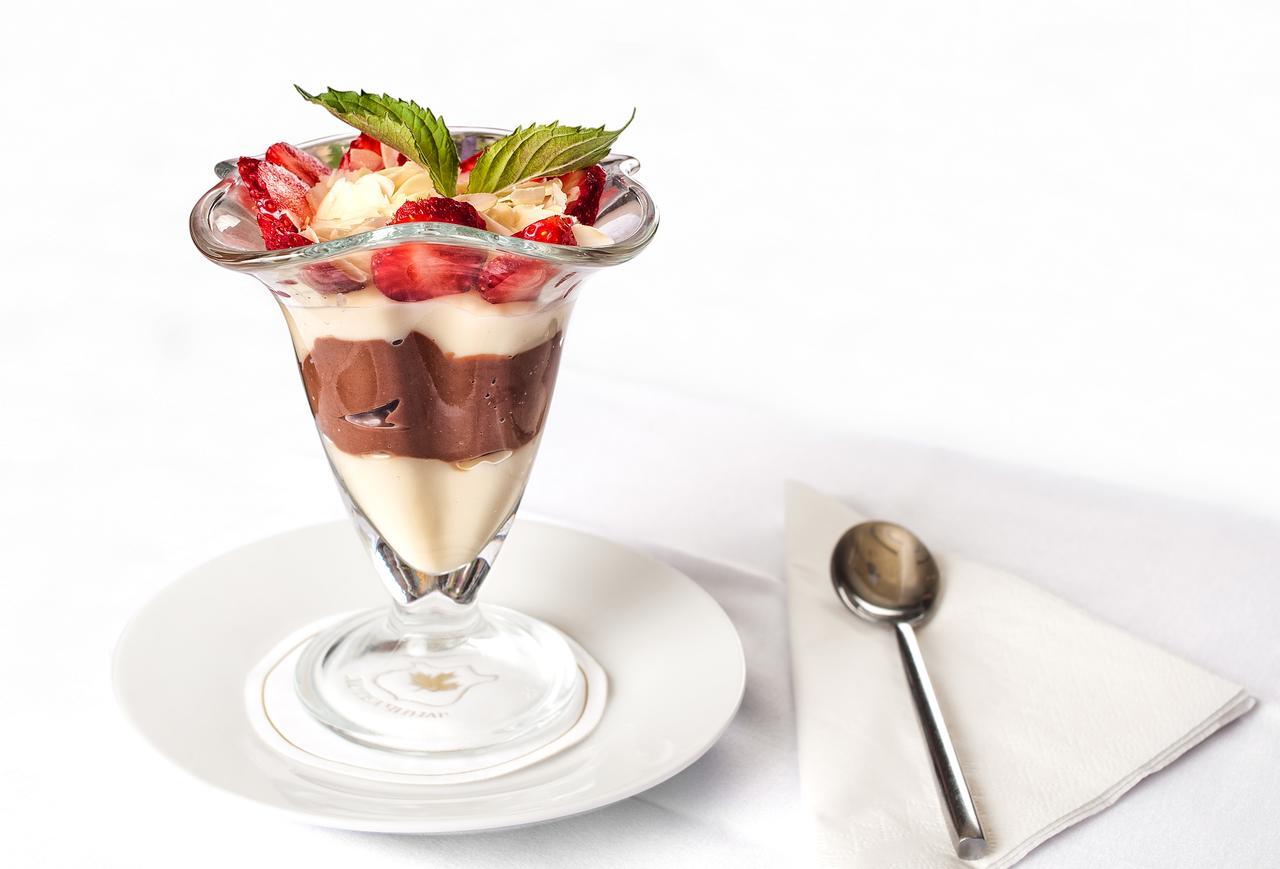 Hotel Chinar 히사랴 외부 사진