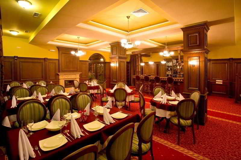 Hotel Chinar 히사랴 외부 사진